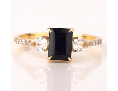 Affordable Jewellery Market (A992) - Lot 763