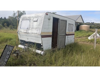 Estate Caravan Auction (A1000) - Lot 3
