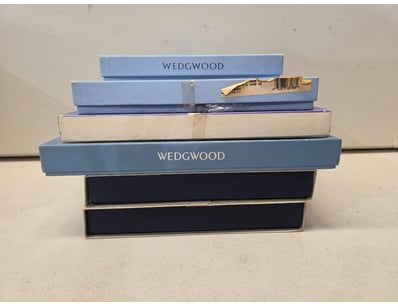 Antiques, Vintage & Interior Treasures (A1005) - Lot 877