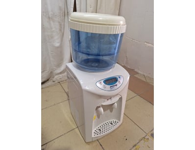 Awesome Coolers Hot & Cold Water Dispenser

Dime...