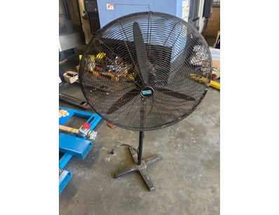 Industrial fan pedestal fans 750mm

Note: workin...