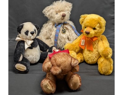 The Curio Collection (A995) - Lot 1192