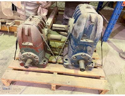 Pair Heavy Duty Transfer Gearboxes. 

Both units...