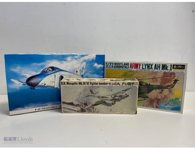 VINTAGE SCALE MODEL AIRCRAFT COLLECTION - THREE FU...