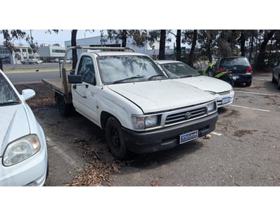 UNRESERVED Adelaide Airport Abandoned Vehicles (O... - Lot 4