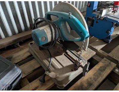 Makita 14' Cut off Saw 

Make: Makita 
Model: 2414...