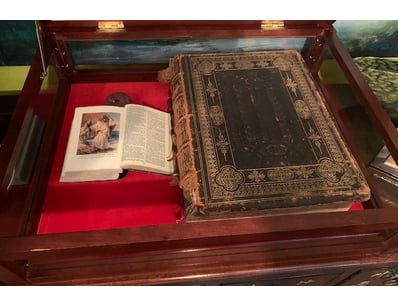 Antiques, Vintage & Interior Treasures (A1004) - Lot 52