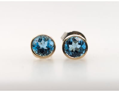 9CT YELLOW GOLD TOPAZ EARRINGS


583010+15

...
