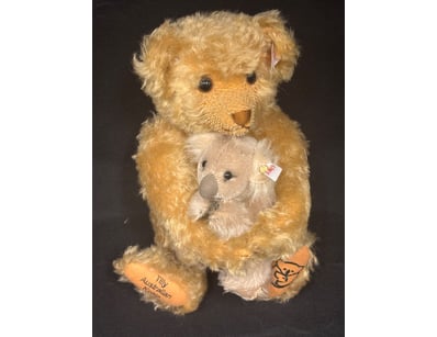 The Curio Collection (A995) - Lot 1205