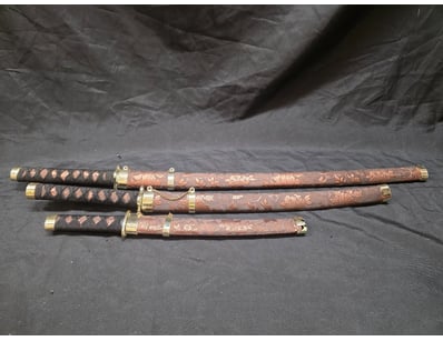 Antiques, Vintage & Interior Treasures (A1005) - Lot 806