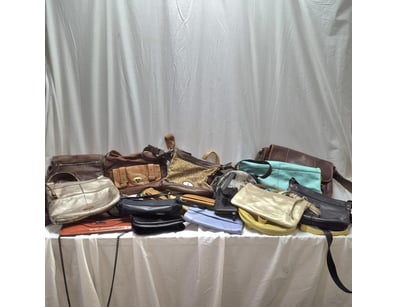 Designer Vault (A983) - Lot 7275