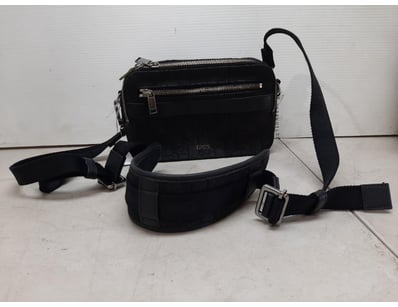 Designer Vault (A977) - Lot 6205