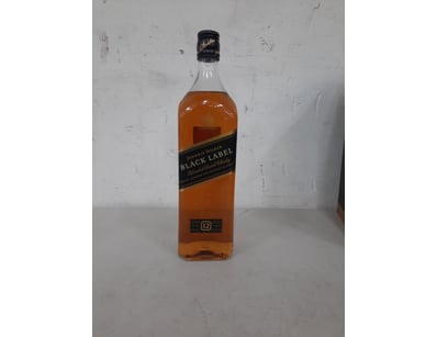 Johnnie walker black label, blended scotch whisky,...