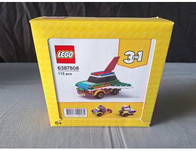 **UNRESERVED** LIFETIME COLLECTION OF LEGO PART... - Lot 293