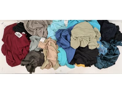 Entire Vintage Clothing Store Liquidation (ON11... - Lot 402