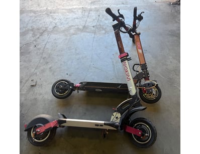 2 x electric scooter’s battery’s missing

