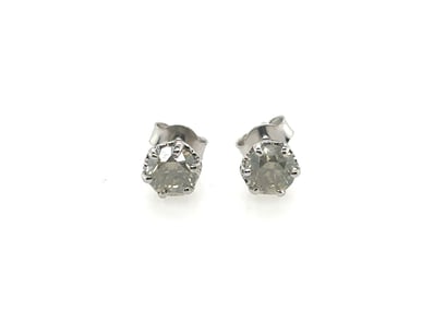 18CT WHITE GOLD DIAMOND STUD EARRINGS

"Featurin...