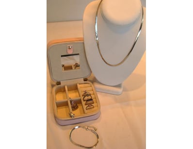 The Curio Collection (A991) - Lot 606