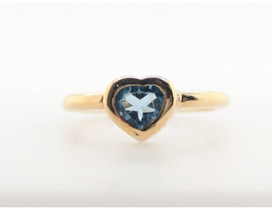 9CT YELLOW GOLD TOPAZ RING


583010+10


