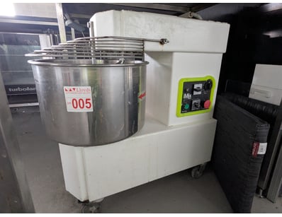Commercial Restaurant Kitchen Equipment - Busines... - Lot 7