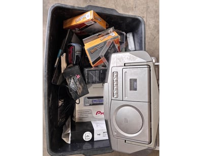 Gadgets, Music & Pastimes (A995) - Lot 201