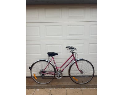 Sport, Leisure & Lifestyle (SAA999) - Lot 4011