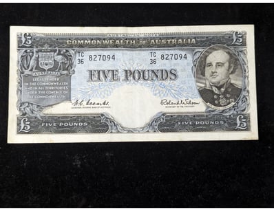COMMONWEALTH OF AUSTRALIA FIVE POUNDS BANKNOTE

...