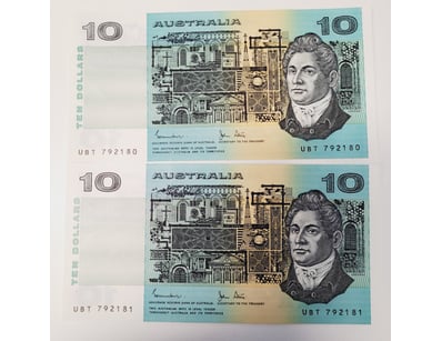 AUSTRALIAN $10 BANKNOTES , R308 (AUNC)

CV : $16...