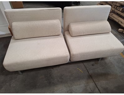 White fabric outdoor sofa

DIMENSIONS: 80cm x 19...
