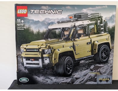 **UNRESERVED** LIFETIME COLLECTION OF LEGO PART... - Lot 637