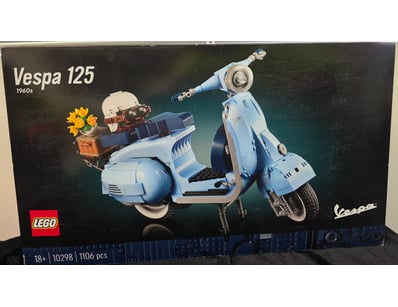 **UNRESERVED** COOKIE'S LIFETIME COLLECTION OF ... - Lot 298