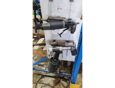 MOSTLY UNRESERVED 4x4 WORKSHOP BUSINESS CLOSURE... - Lot 253