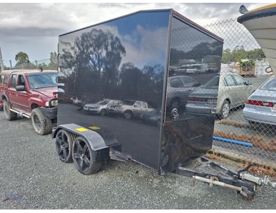2005 Modern Trailers, Balck, Enclosed Trailer, Dua...