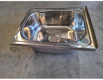 $3M Major Building Supplier - Bathroom & Kitchen... - Lot 11