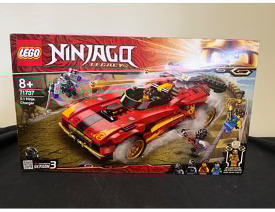 **UNRESERVED** LIFETIME COLLECTION OF LEGO PART... - Lot 318