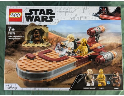 **UNRESERVED** LIFETIME COLLECTION OF LEGO PART... - Lot 220