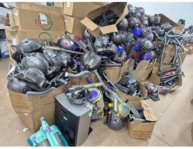 Dyson, Apple & Other Major Brand Reseller Liqui... - Lot 133