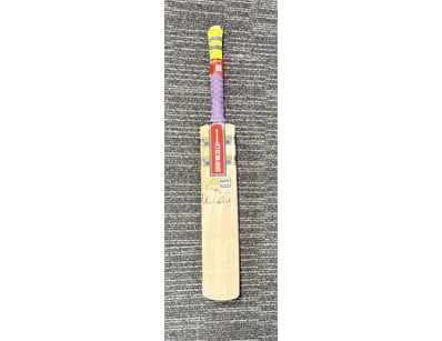 SIGNED VIRAT KOHLI STRIKE CRICKET BAT SIGNATURE IN...