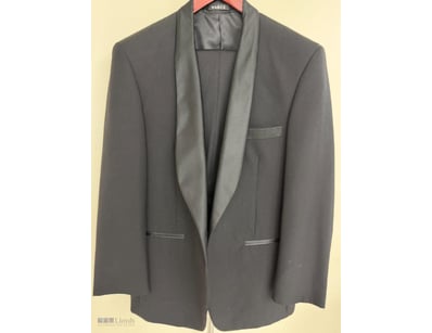 VARCE ITALIA TUXEDO SIZE 40 POLYESTER WOOL

Materi...