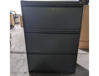 Metal drawer filling cabinet, color grey.

Dims:...