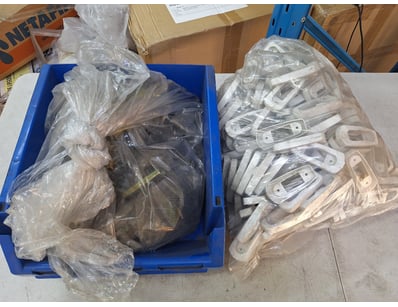 Assorted Lot

Plastic Electrical/plumbing Fixtures...