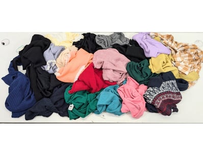 Entire Vintage Clothing Store Liquidation (ON11... - Lot 379