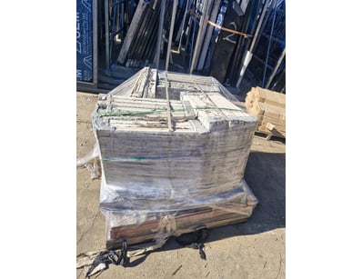 Ceramic Tiles, 600mm x 600mm x 10mm

40m2 to pal...