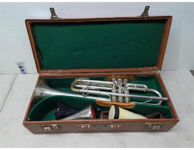 Gadgets, Music & Pastimes (A976) - Lot 440