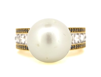 Prestige Jewellery (A979) - Lot 2004
