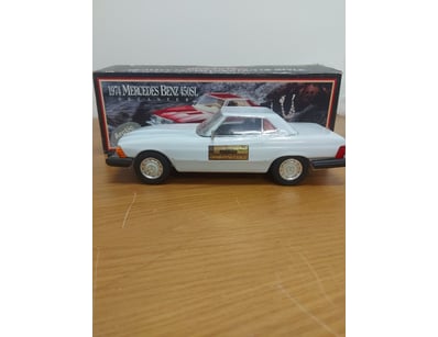 Mancave & Memorabilia (A1007) - Lot 333