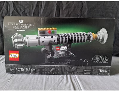 **UNRESERVED** LIFETIME COLLECTION OF LEGO PART... - Lot 129