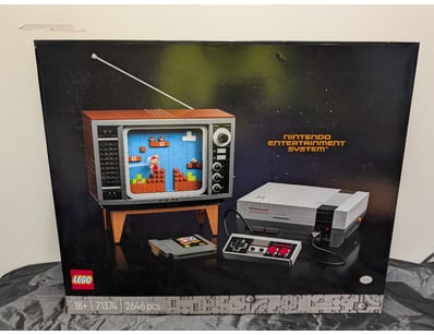 **UNRESERVED** LIFETIME COLLECTION OF LEGO PART... - Lot 358