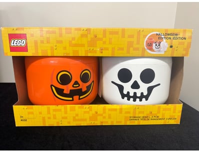 **UNRESERVED** LIFETIME COLLECTION OF LEGO PART... - Lot 833