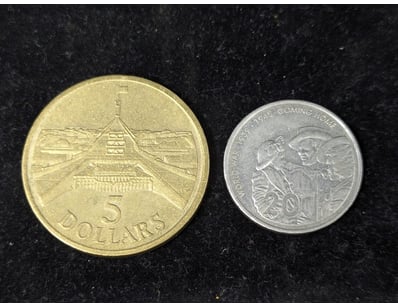 AUSTRALIAN 1988 PARLIAMENT HOUSE FIVE DOLLAR COIN ...